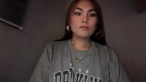 Snapshot of cathy_sanches chatting on 11.11.25 cathy online show from 11.11.25