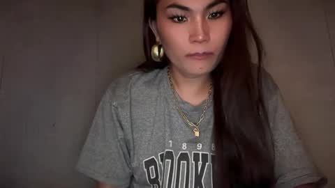 Snapshot of cathy_sanches chatting on 11.19.25 cathy online show from 11.19.25