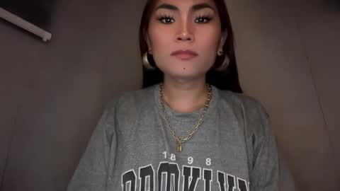 Snapshot of cathy_sanches chatting on 11.21.25 cathy online show from 11.21.25