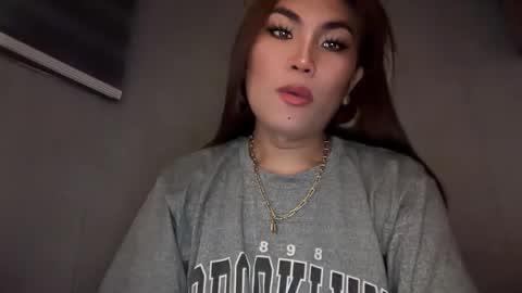 Snapshot of cathy_sanches chatting on 12.02.25 cathy online show from 12.02.25