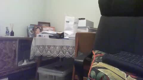 Snapshot of cathycd chatting on 10.12.25 Cathy online show from 10.12.25