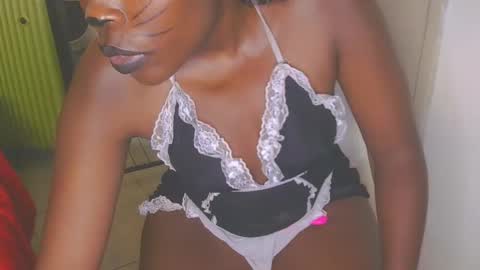 catrine online show from 10.18.25