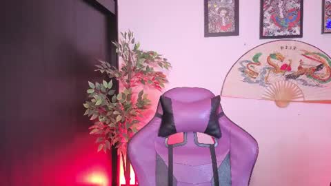 Cati help me reach my goal of 100 thumbs up again 3 online show from 06.19.26