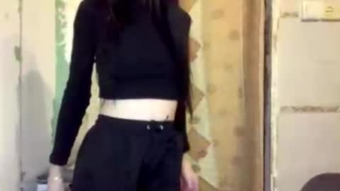 Snapshot of catinagaznes chatting on 10.23.25 Lola online show from 10.23.25