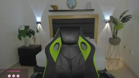 Juliana online show from 01.21.25