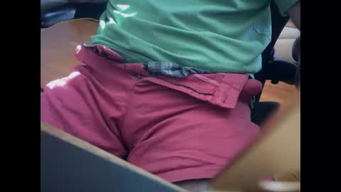 Snapshot of catmandoo21001 chatting on 10.03.25 catmandoo21001 online show from 10.03.25