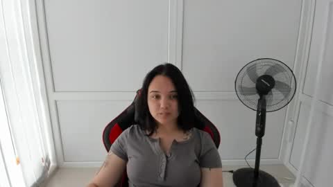 Snapshot of catrine_cute chatting on 06.14.26 Catrine online show from 06.14.26