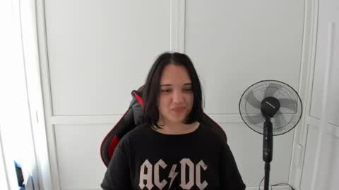Snapshot of catrine_cute chatting on 06.17.26 Catrine online show from 06.17.26