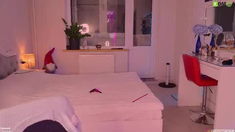 Snapshot of catromance chatting on 12.13.25 Katerina online show from 12.13.25