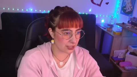 Snapshot of catsito chatting on 04.28.26 im MIA -Independent Model MY OF is catsito3 online show from 04.28.26