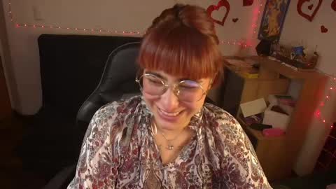 Snapshot of catsito chatting on 05.12.26 im MIA -Independent Model MY OF is catsito3 online show from 05.12.26