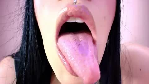 Cattleya online show from 04.17.26