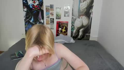 Snapshot of cattie_w_ chatting on 07.21.26 cattie_w_ online show from 07.21.26