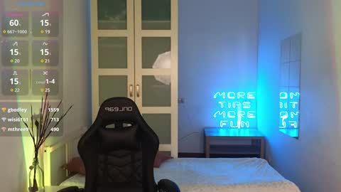 Snapshot of caty_cuddly chatting on 01.21.25 caty_cuddly online show from 01.21.25