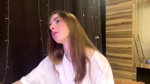 Snapshot of caylakimbro chatting on 03.03.26 Polly online show from 03.03.26