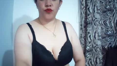 Snapshot of ccharlot chatting on 05.25.26 ccharlot online show from 05.25.26