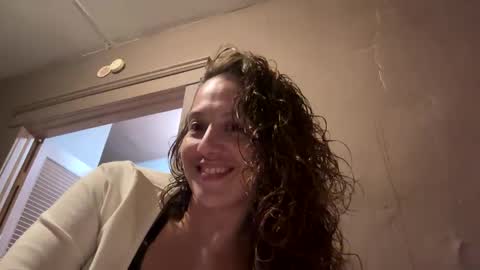 Snapshot of cece_vibez chatting on 02.06.25 cece_vibez online show from 02.06.25