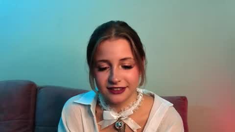 Snapshot of ceceliapidcock chatting on 10.23.25 Lina online show from 10.23.25