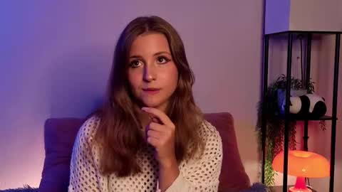 Snapshot of ceceliapidcock chatting on 11.17.25 Lina online show from 11.17.25