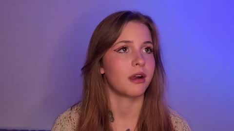 Snapshot of ceceliapidcock chatting on 11.26.25 Lina online show from 11.26.25