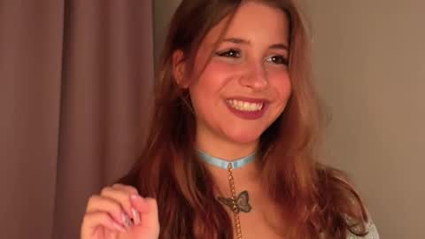 Snapshot of ceceliapidcock chatting on 11.28.25 Lina online show from 11.28.25