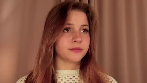 Snapshot of ceceliapidcock chatting on 12.05.25 Lina online show from 12.05.25