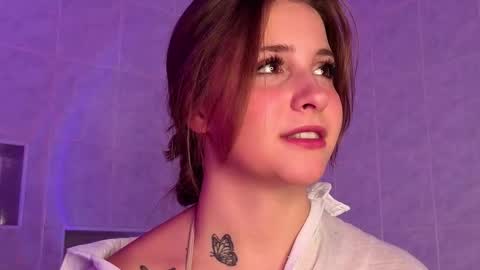 Lina  online show from 12.19.25