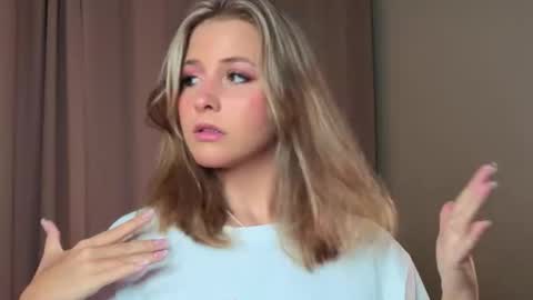 Lina  online show from 03.22.26