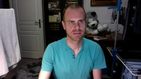 Snapshot of ced_382 chatting on 10.27.25 ced_382 online show from 10.27.25