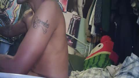 Snapshot of ceelos2cash chatting on 04.12.26 ceelos2cash online show from 04.12.26