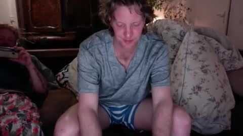 Snapshot of ceezeee chatting on 01.04.25 ceezeee online show from 01.04.25