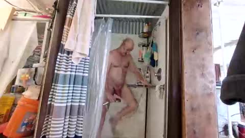 Chuck online show from 02.06.25