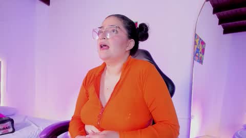 Snapshot of celeste_beckham chatting on 10.10.25 celeste_beckham online show from 10.10.25