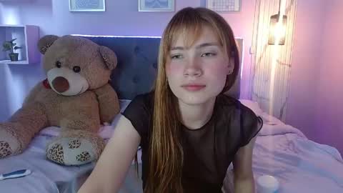 Snapshot of celeste_london chatting on 05.12.26 C E L E S T E online show from 05.12.26