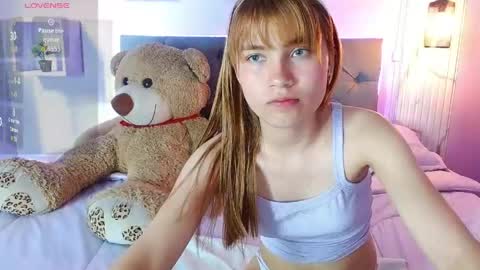 Snapshot of celeste_london chatting on 05.16.26 C E L E S T E online show from 05.16.26
