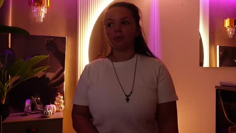 Snapshot of celestebailey chatting on 11.04.25 CelesteBailey online show from 11.04.25