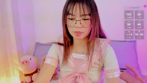 Snapshot of celestte_ruizz chatting on 06.01.26 700 110 p online show from 06.01.26