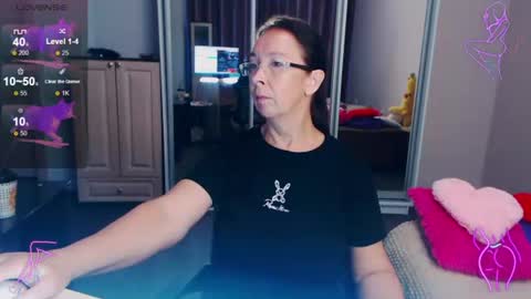 Snapshot of celine_faer1 chatting on 06.24.26 Celine online show from 06.24.26