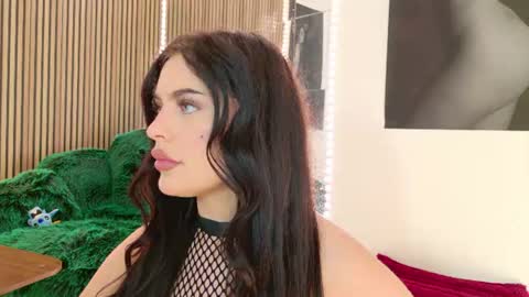 Snapshot of celya_chanel chatting on 06.18.26 CELIA online show from 06.18.26