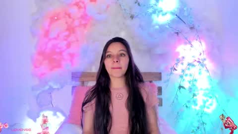 Hello guys my name is Sofi and Lizzie and  Vanessa online show from 02.10.25