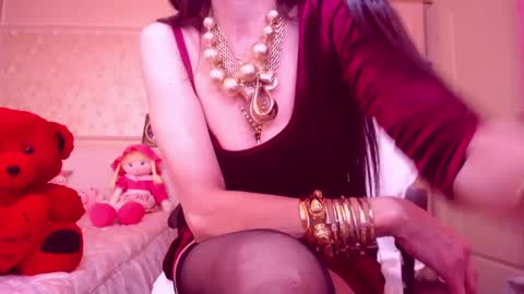 Snapshot of cerisedodd chatting on 02.19.25 Cerise online show from 02.19.25