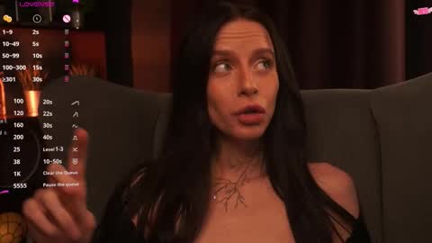 Casey online show from 11.19.25