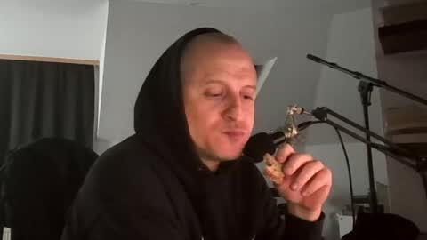 Snapshot of ceszinho999 chatting on 12.17.25 ceszinho999 online show from 12.17.25