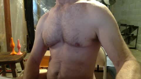 Snapshot of cfnmworkout1 chatting on 09.08.25 cfnmworkout1 online show from 09.08.25