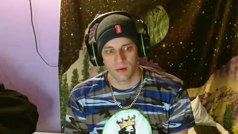 Snapshot of cguffey2284 chatting on 01.08.25 cguffey2284 online show from 01.08.25