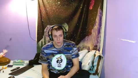 Snapshot of cguffey2284 chatting on 01.08.25 cguffey2284 online show from 01.08.25