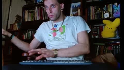 Snapshot of cguffey2284 chatting on 02.16.25 cguffey2284 online show from 02.16.25