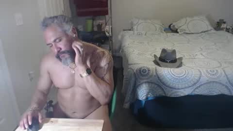Snapshot of chacho1968 chatting on 04.10.26 Chuck online show from 04.10.26