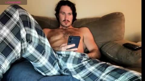 Snapshot of chadpowerz chatting on 09.23.25 Lydong online show from 09.23.25