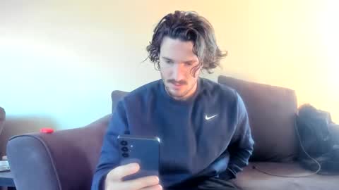 Snapshot of chadpowerz chatting on 10.28.25 Lydong online show from 10.28.25